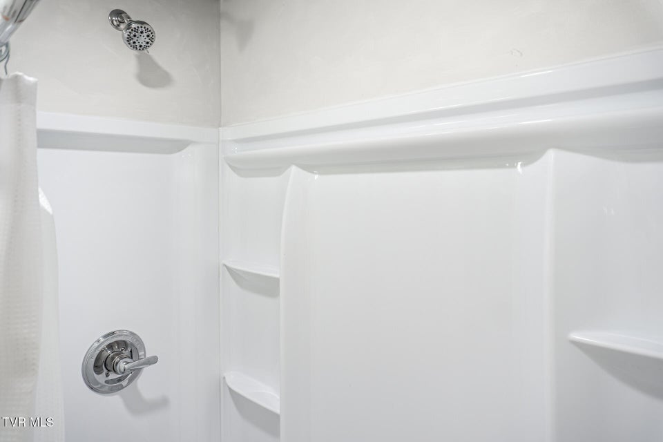 Photo #37: 645 Garrett Hill Road