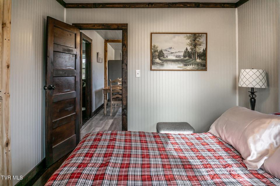 Photo #32: 645 Garrett Hill Road