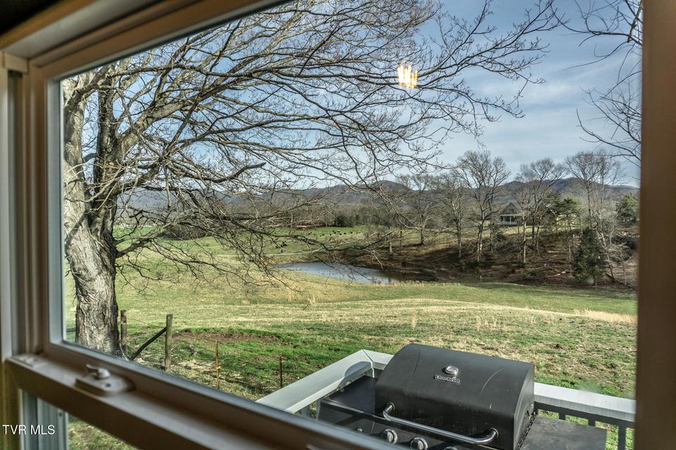 Photo #19: 645 Garrett Hill Road