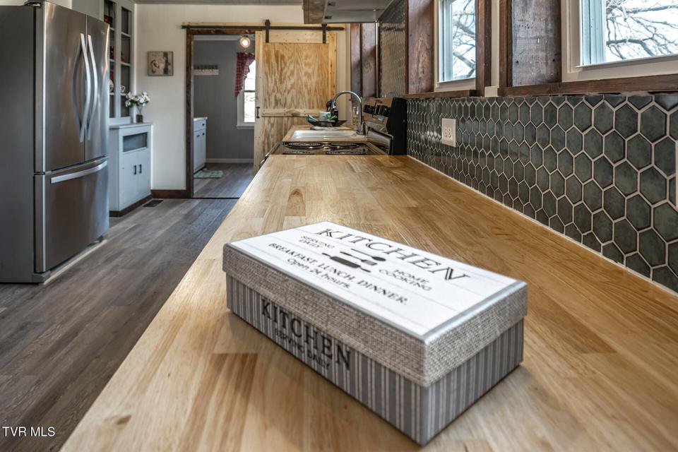 Photo #20: 645 Garrett Hill Road