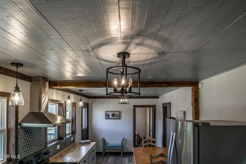 Photo #17: 645 Garrett Hill Road