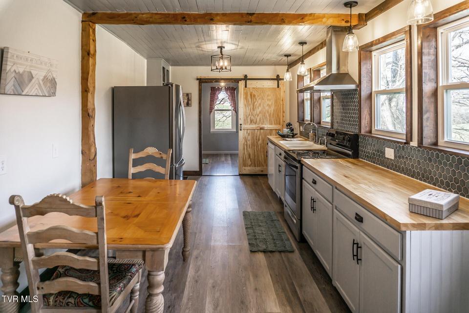 Photo #13: 645 Garrett Hill Road