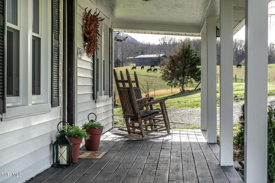 Photo #6: 645 Garrett Hill Road