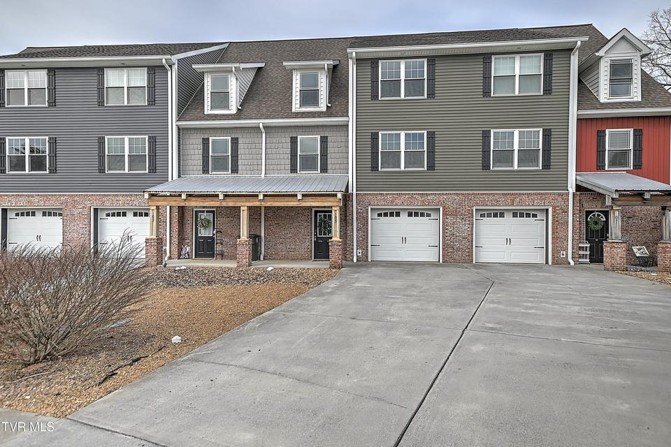 Photo #2: 105 Smartview Lane