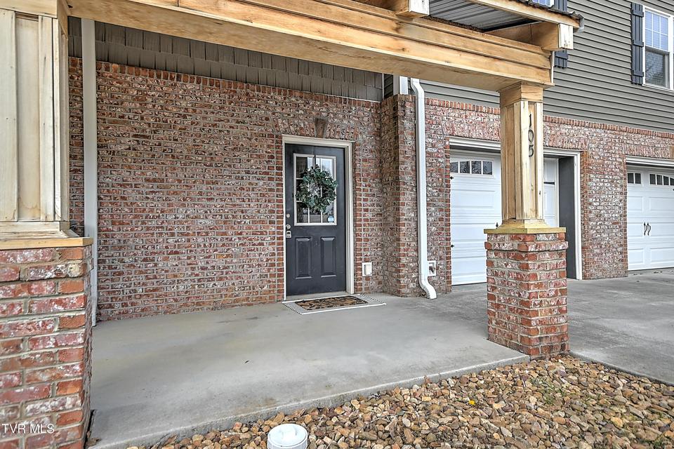 Photo #39: 105 Smartview Lane