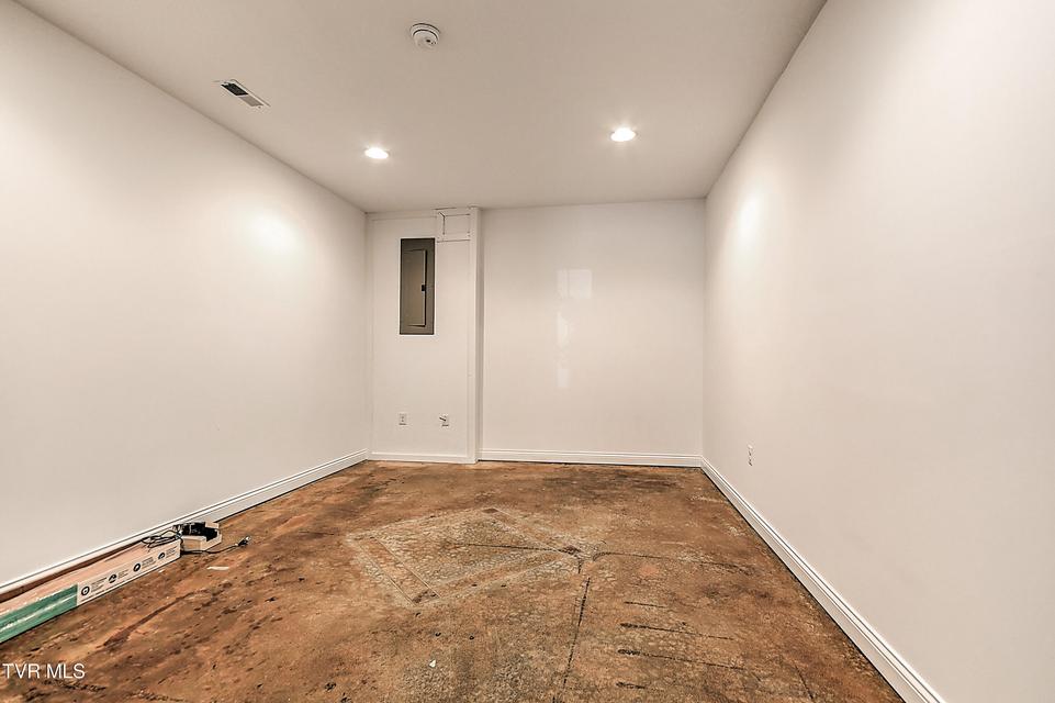 Photo #32: 105 Smartview Lane