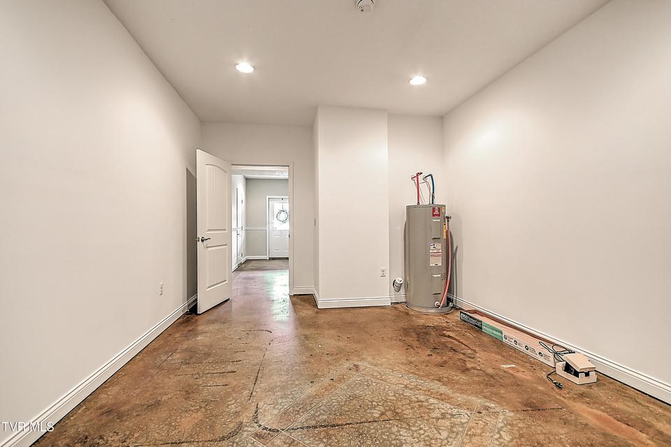 Photo #34: 105 Smartview Lane