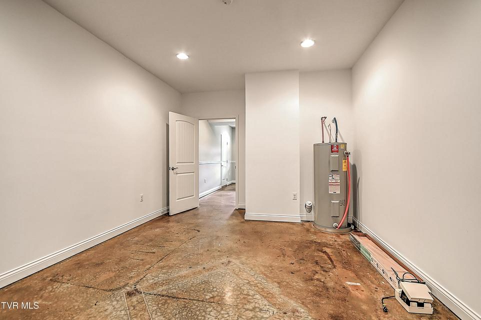 Photo #33: 105 Smartview Lane