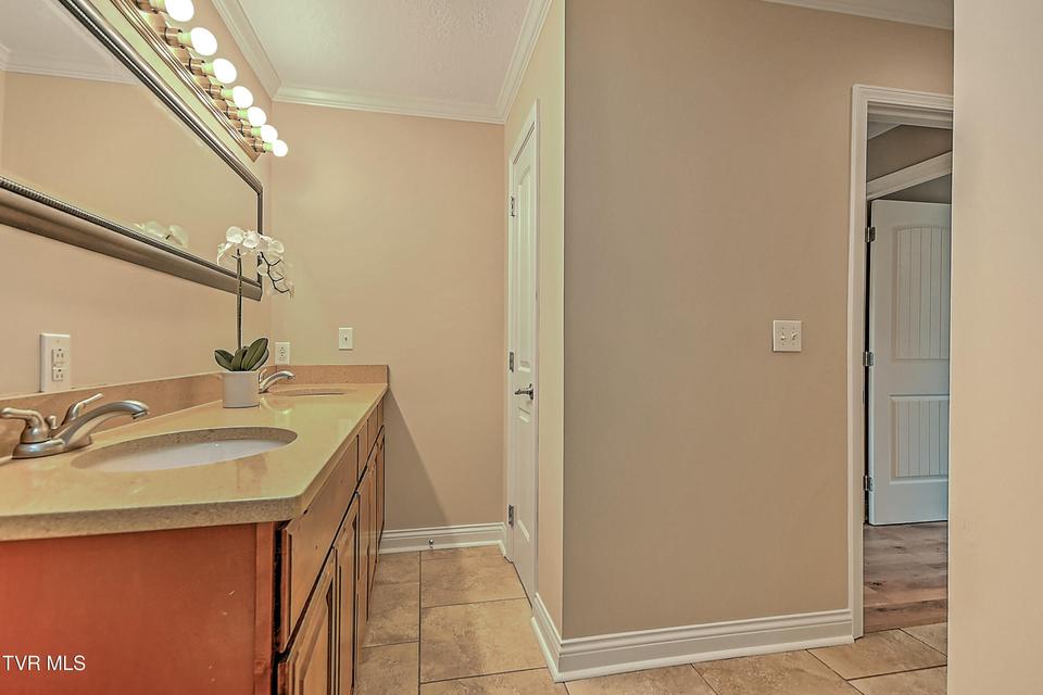 Photo #17: 105 Smartview Lane