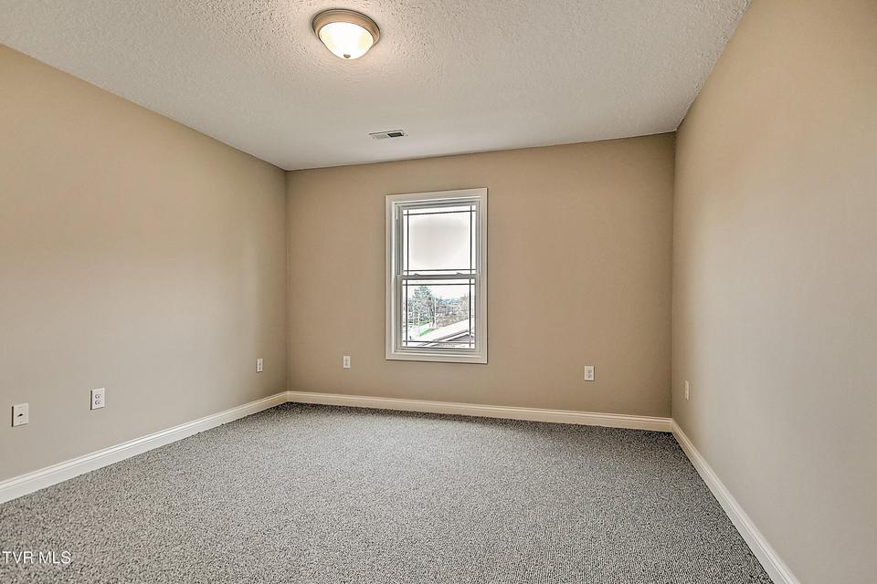 Photo #25: 105 Smartview Lane