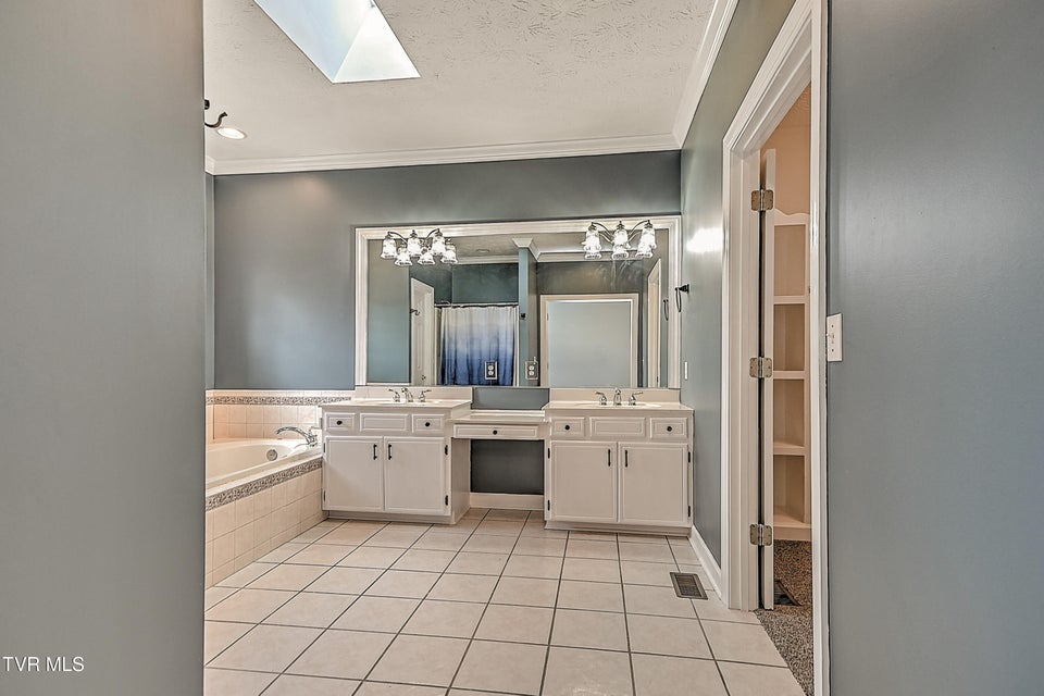 Photo #32: 24573 Watauga Road