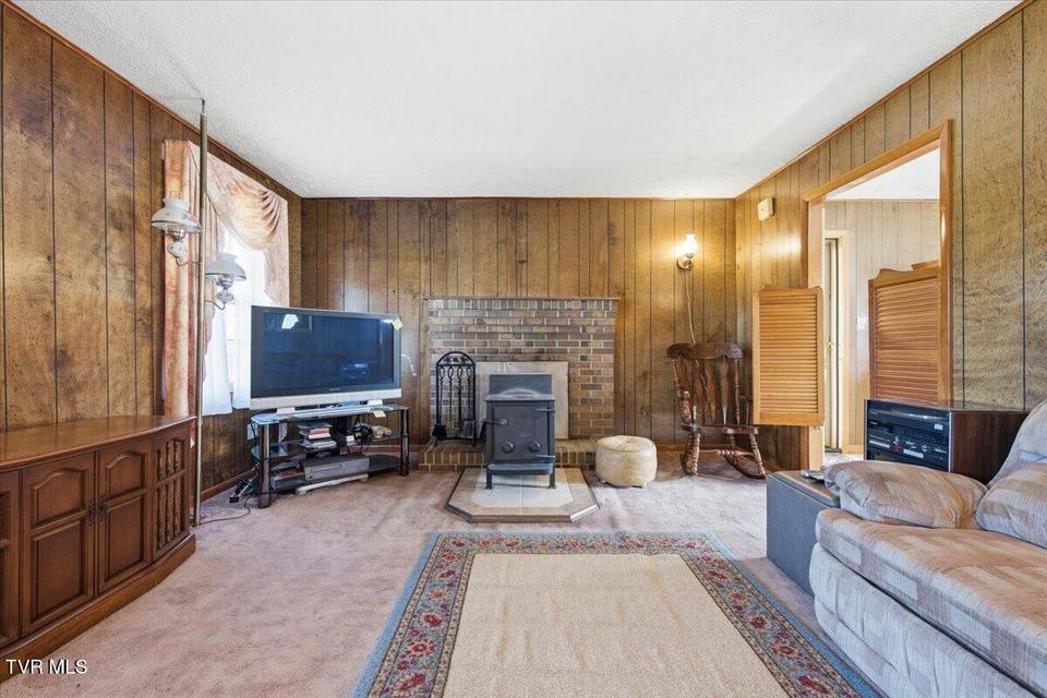 Photo #3: 533 Monte Vista Drive