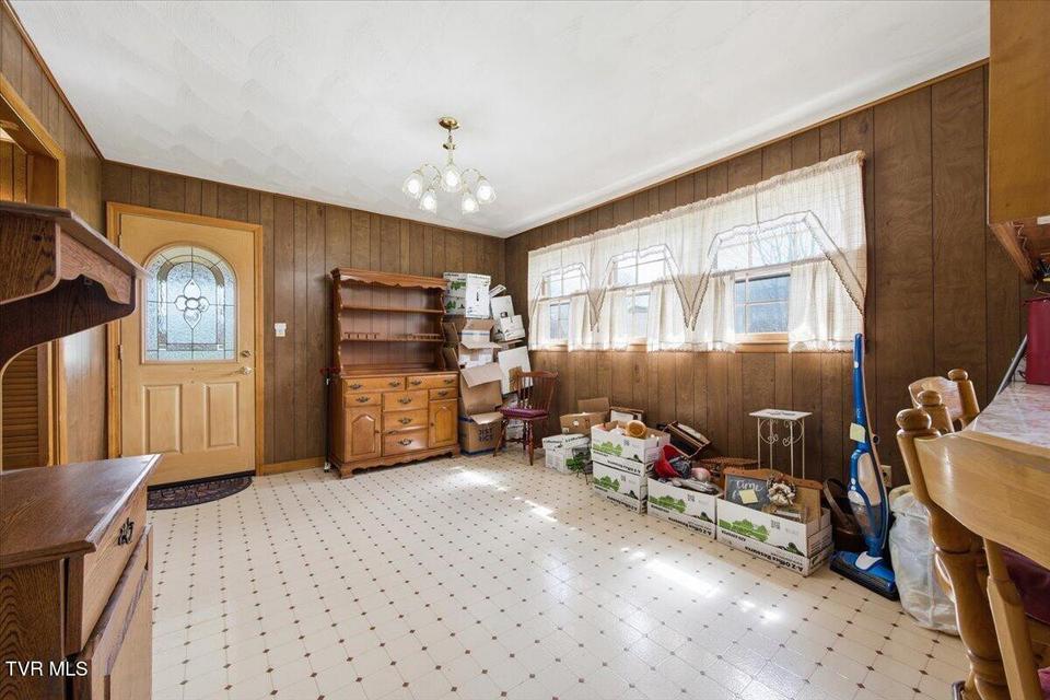 Photo #11: 533 Monte Vista Drive