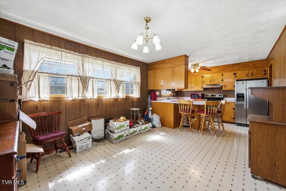 Photo #12: 533 Monte Vista Drive