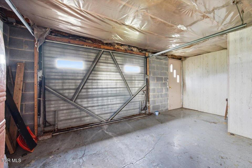 Photo #25: 533 Monte Vista Drive