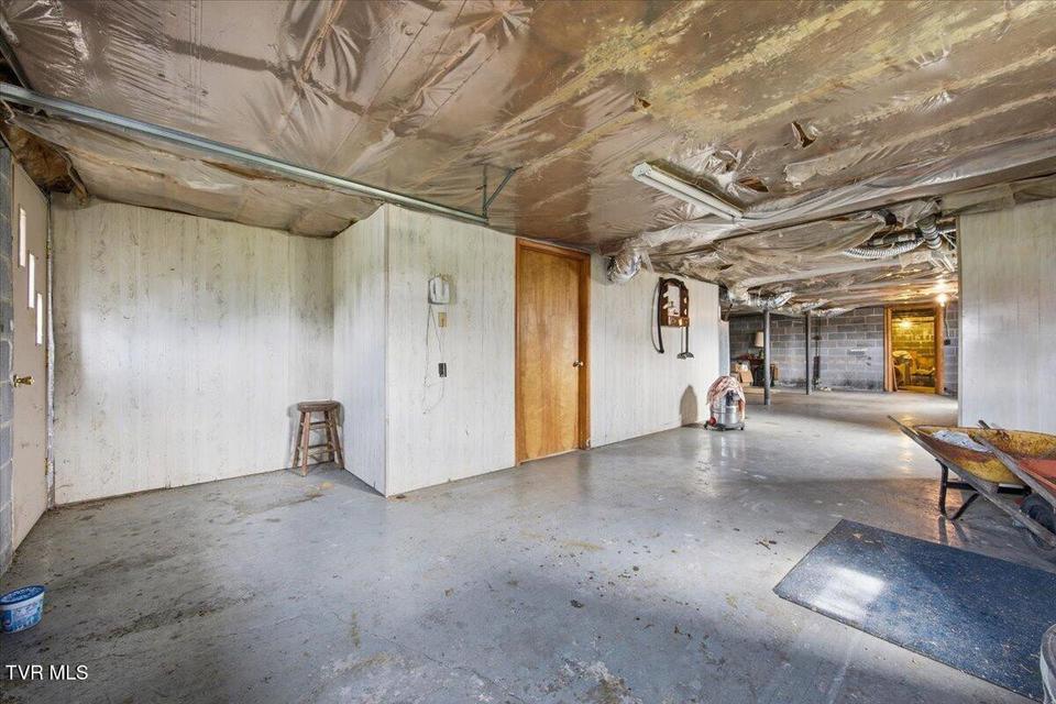 Photo #26: 533 Monte Vista Drive