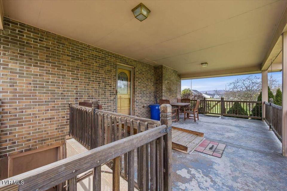 Photo #29: 533 Monte Vista Drive