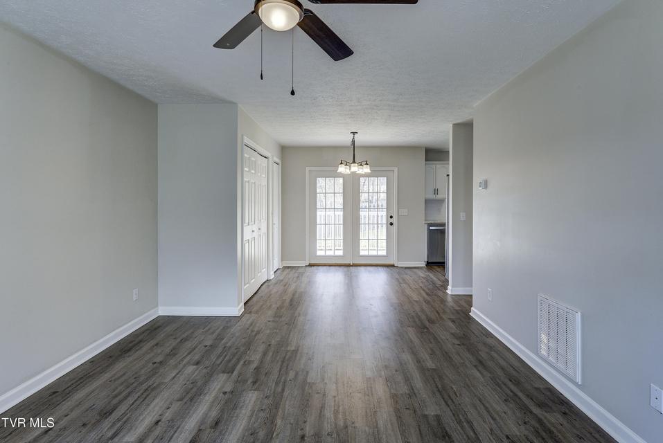 Photo #8: 121 Saint James Place