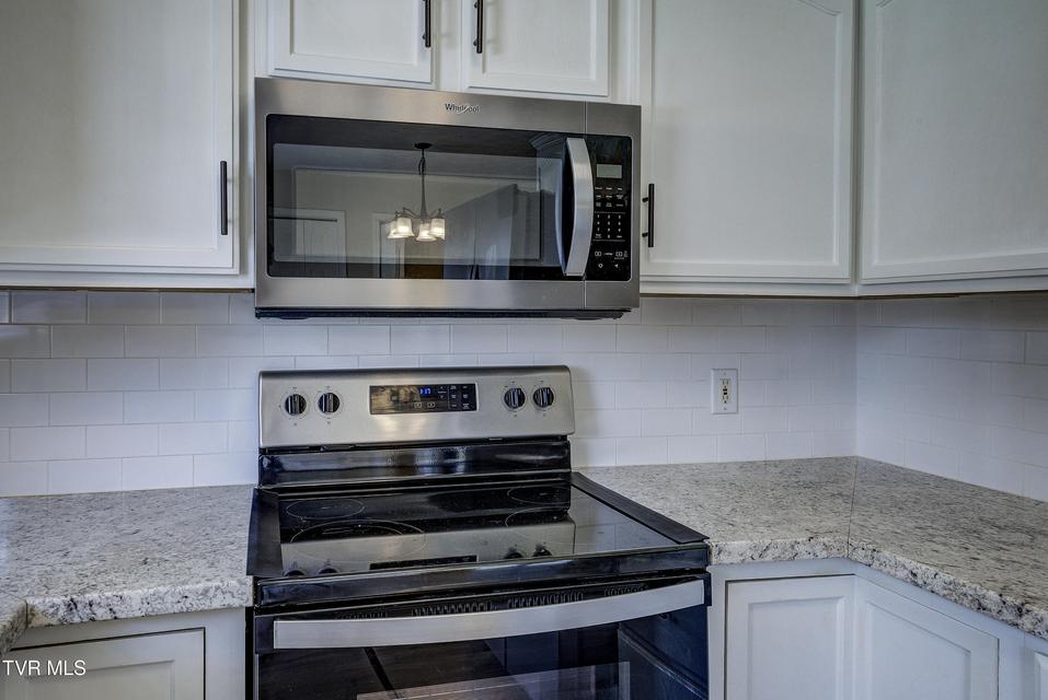 Photo #14: 121 Saint James Place