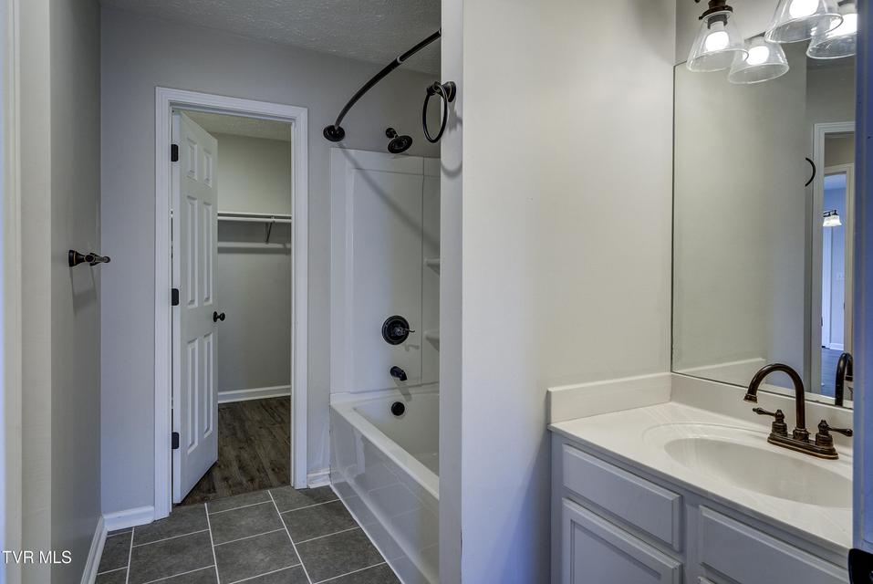 Photo #18: 121 Saint James Place