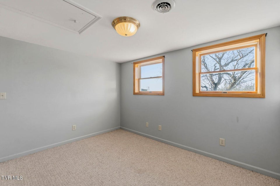 Photo #31: 449 Chuckey Overlook 