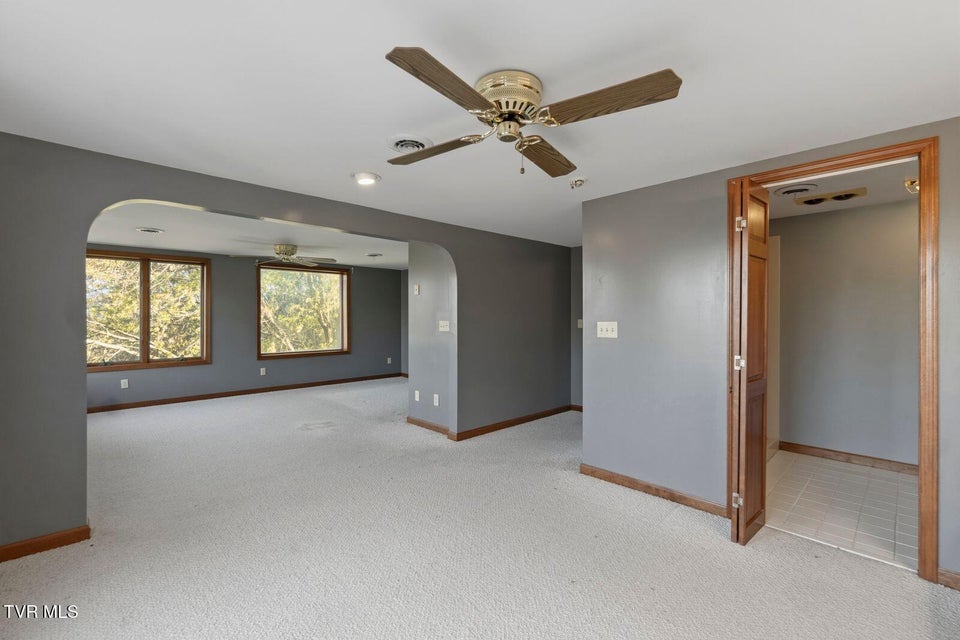 Photo #26: 449 Chuckey Overlook 