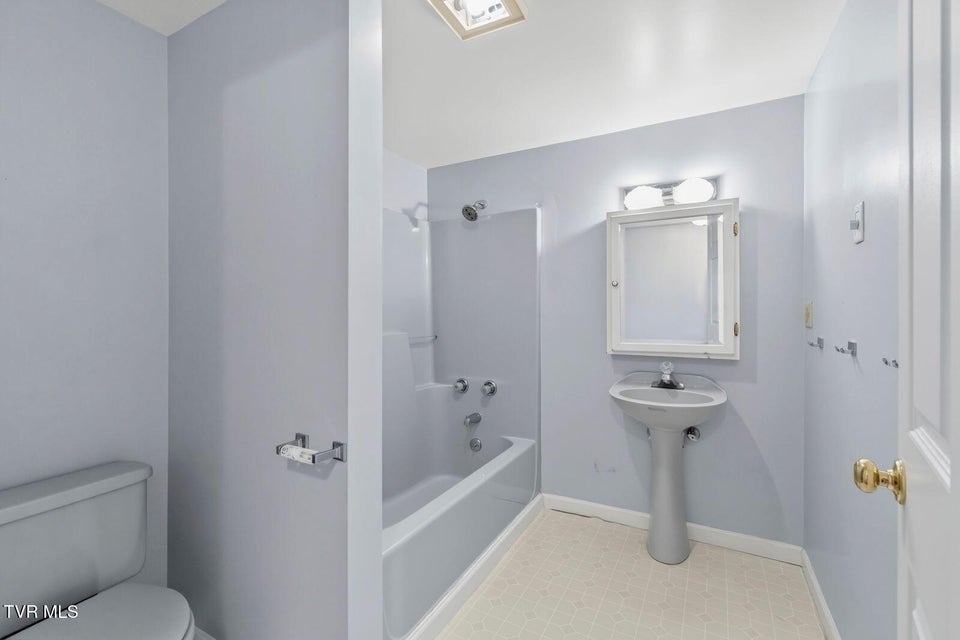 Photo #41: 449 Chuckey Overlook 