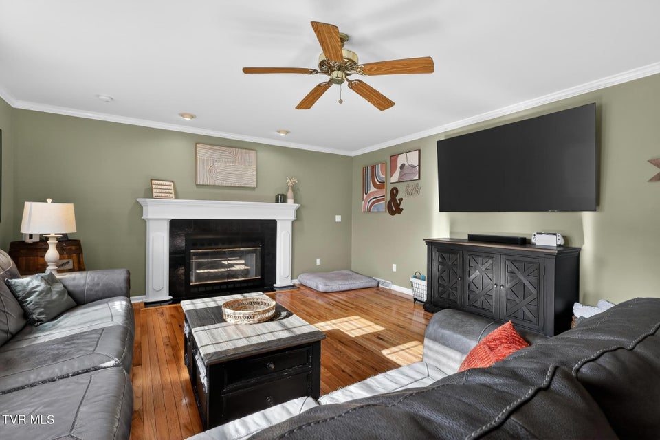 Photo #8: 105 Meadow Court