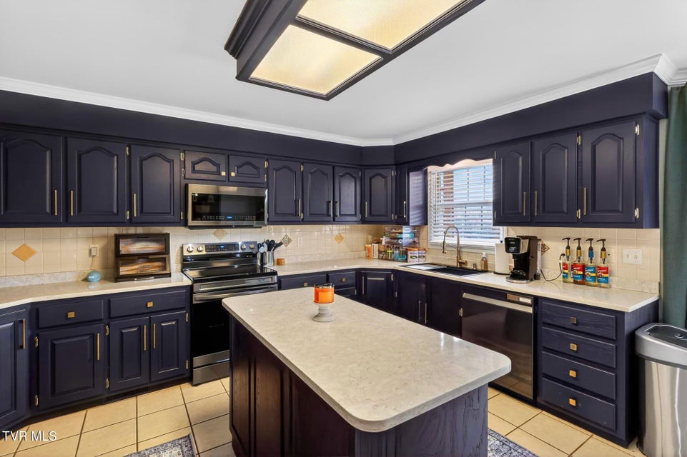 Photo #10: 105 Meadow Court