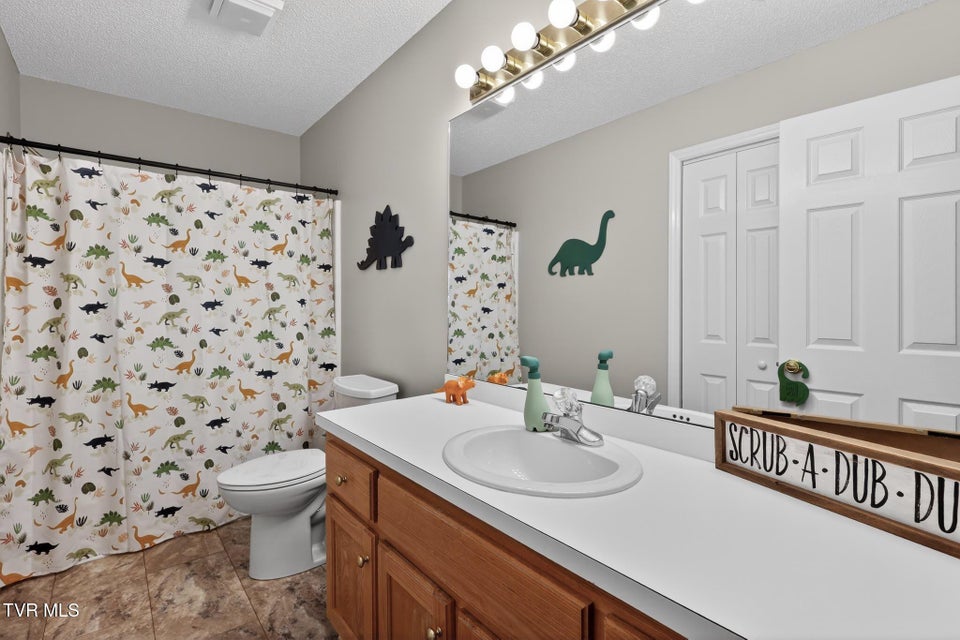 Photo #27: 105 Meadow Court