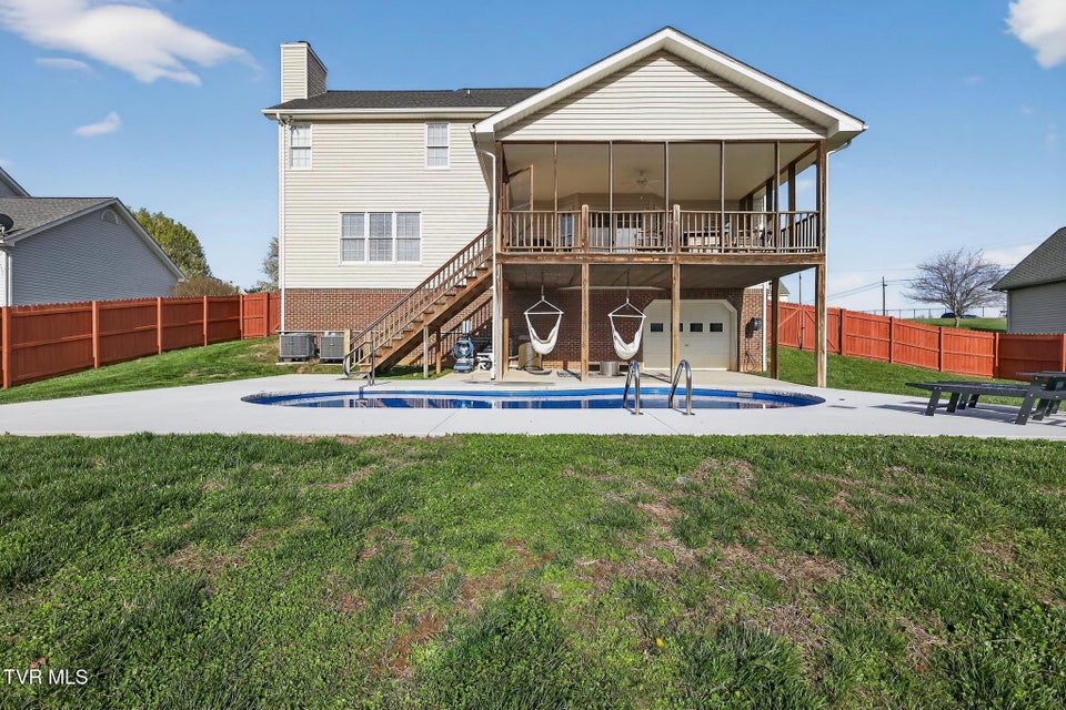 Photo #37: 105 Meadow Court