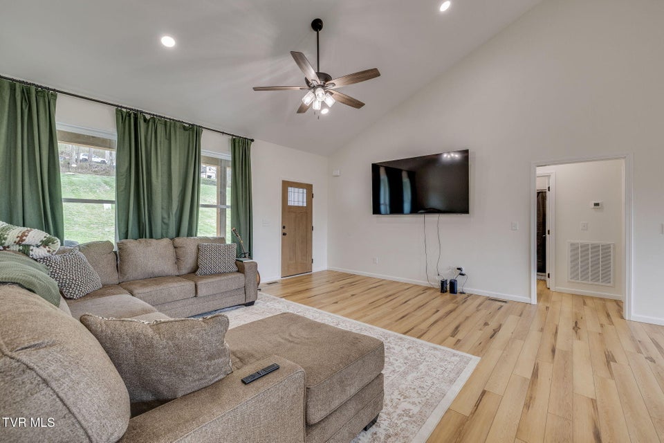 Photo #28: 284 Old Charity Hill Road