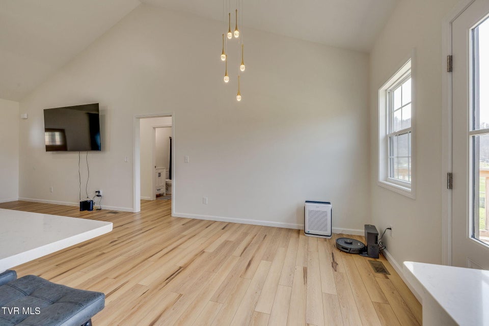 Photo #31: 284 Old Charity Hill Road