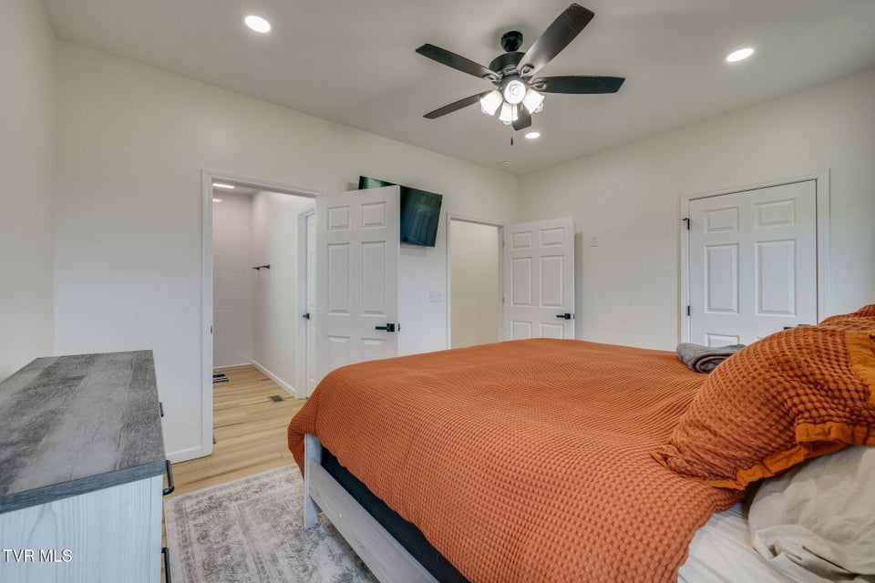 Photo #37: 284 Old Charity Hill Road