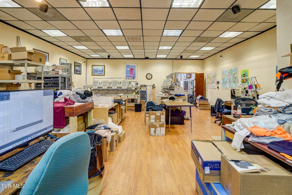 Photo #6: 140 Market Street