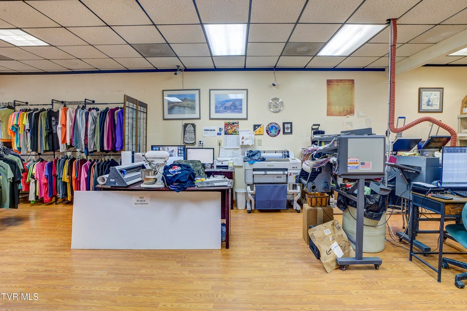 Photo #8: 140 Market Street