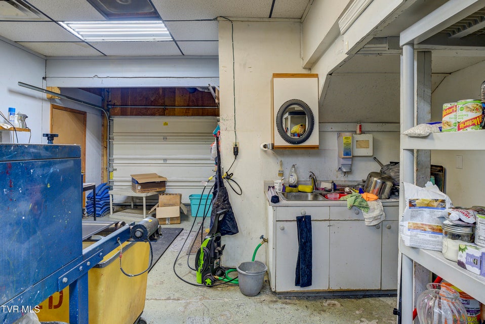 Photo #18: 140 Market Street