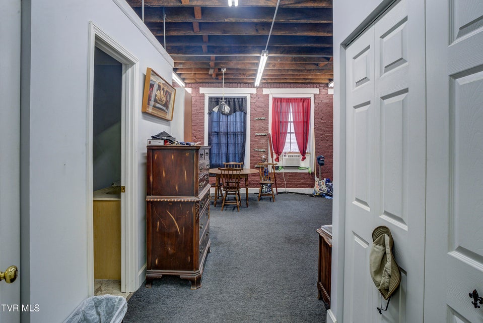 Photo #29: 140 Market Street