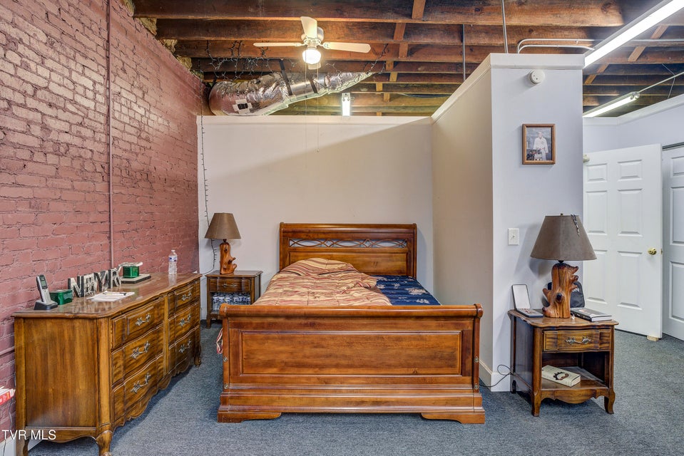 Photo #34: 140 Market Street