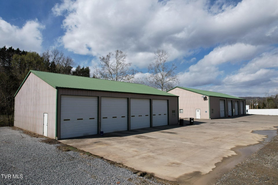 Photo #7: 401 Tilthammer Drive