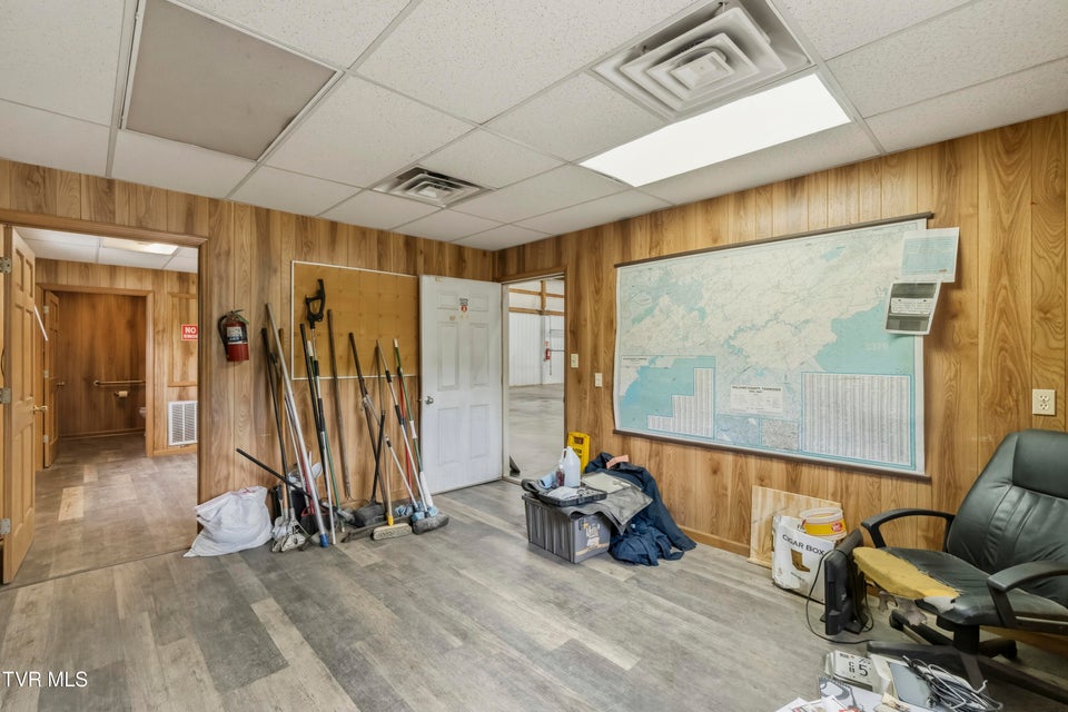 Photo #16: 401 Tilthammer Drive