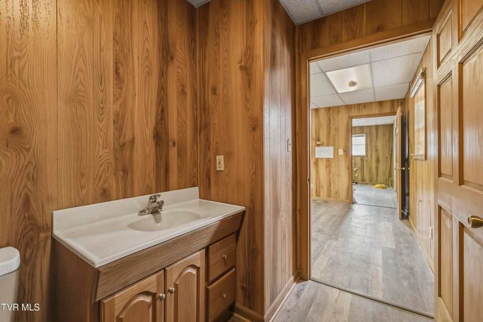 Photo #18: 401 Tilthammer Drive