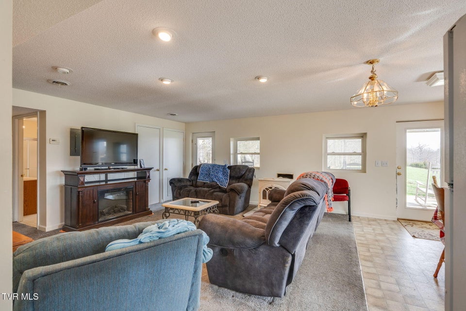 Photo #31: 6181 Poplar Springs Road