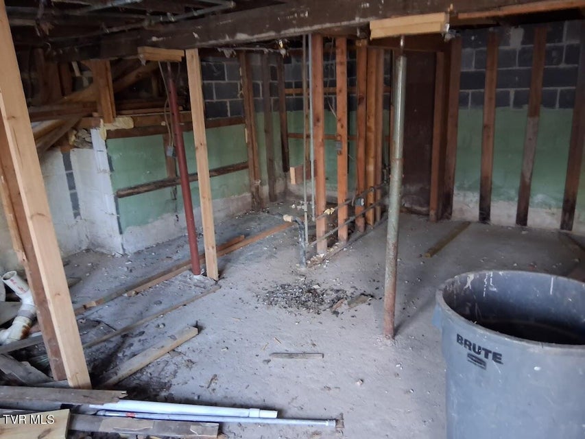 Photo #13: 214 Stafford Street