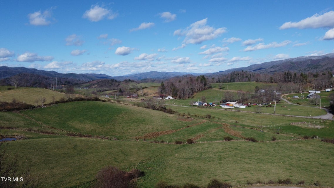 Photo #63: 958 Avery Branch Road