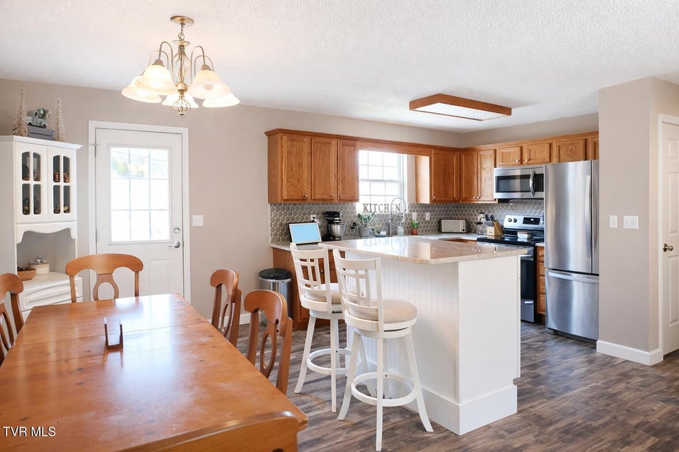 Photo #3: 408 Fondulac Drive