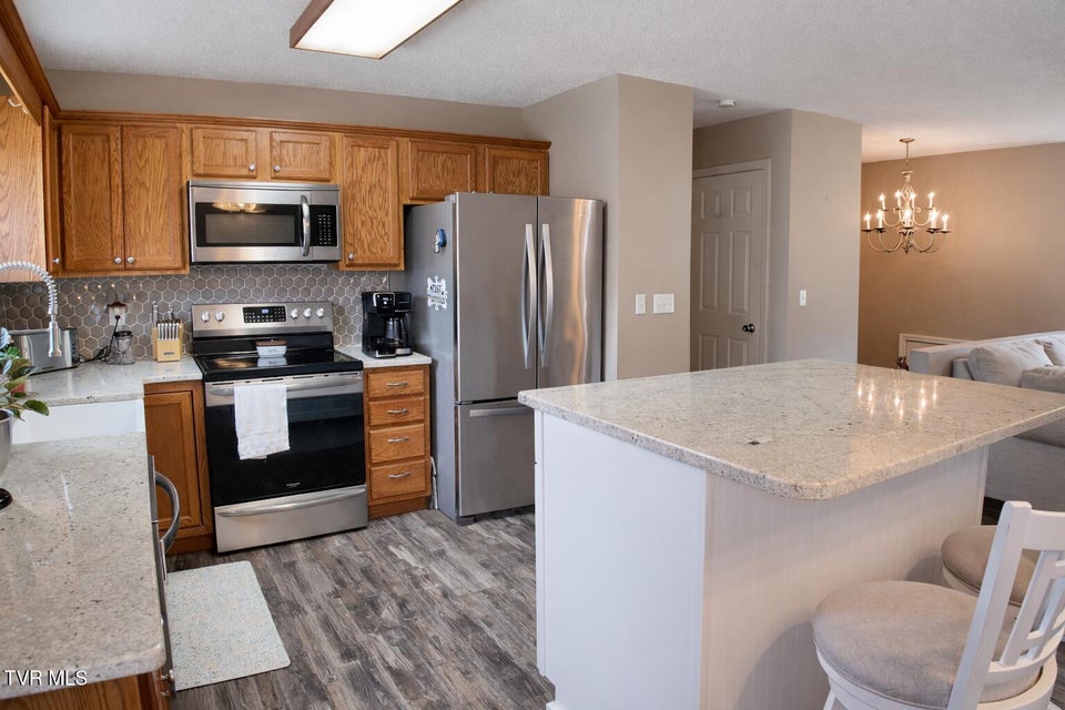 Photo #4: 408 Fondulac Drive