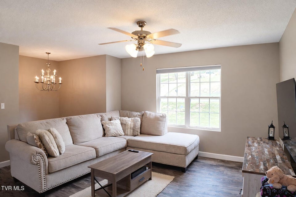 Photo #6: 408 Fondulac Drive