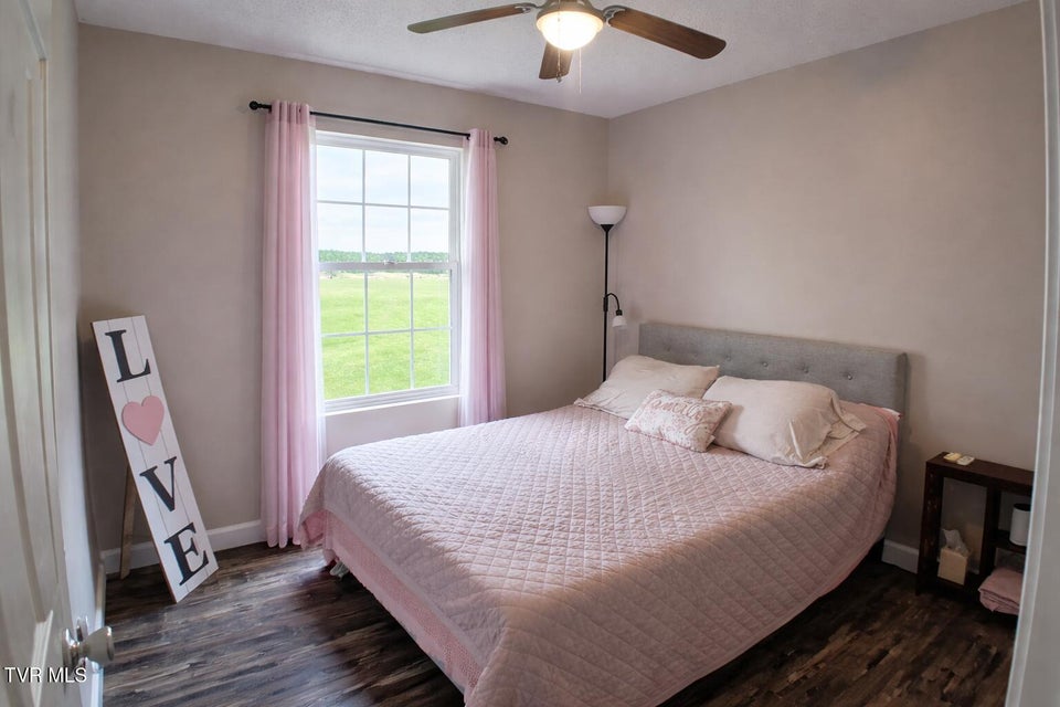 Photo #13: 408 Fondulac Drive