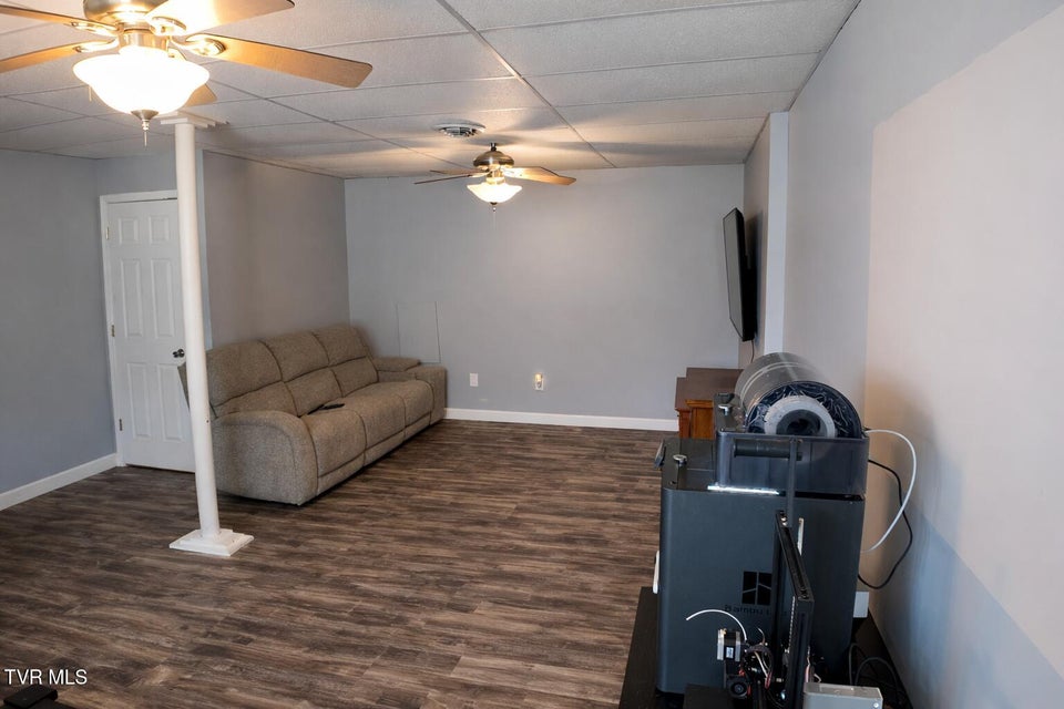 Photo #21: 408 Fondulac Drive